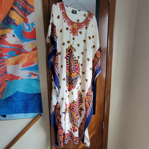 💮 Floral & Paisley Kaftan - Picture 9 of 14